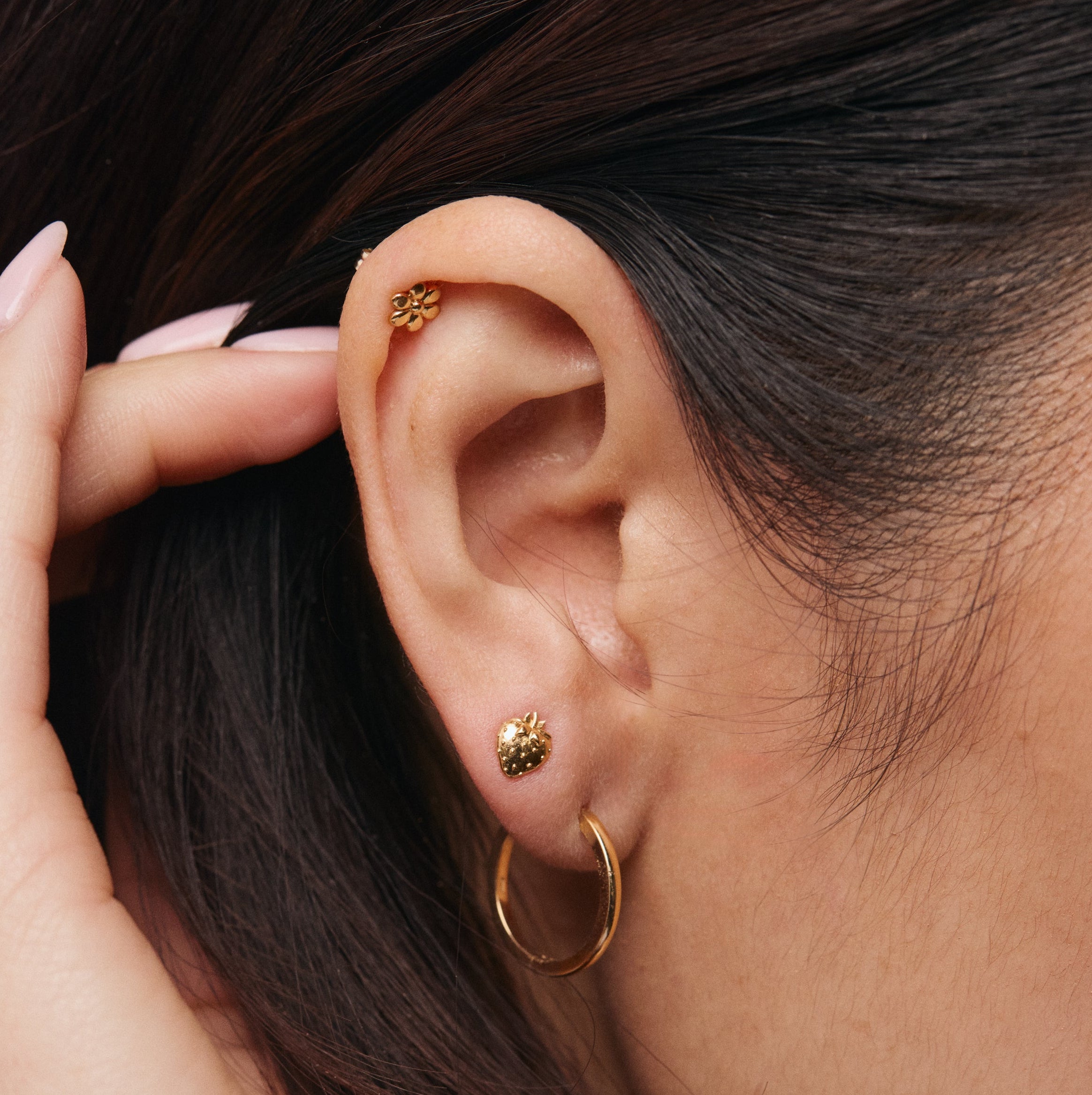 14K Yellow Gold Daisy Stud