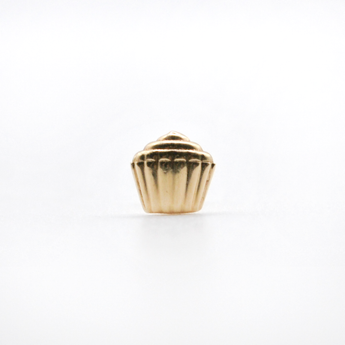 14K yellow gold cupcake stud